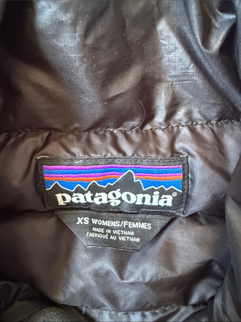 Patagonia Black Quilted Down Vest - Picture 2 of 5